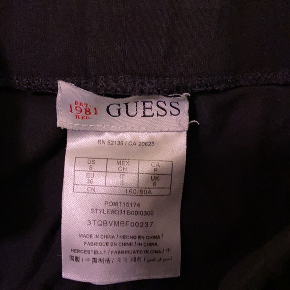 Guess legging size small ruched leg - Picture 3 of 3